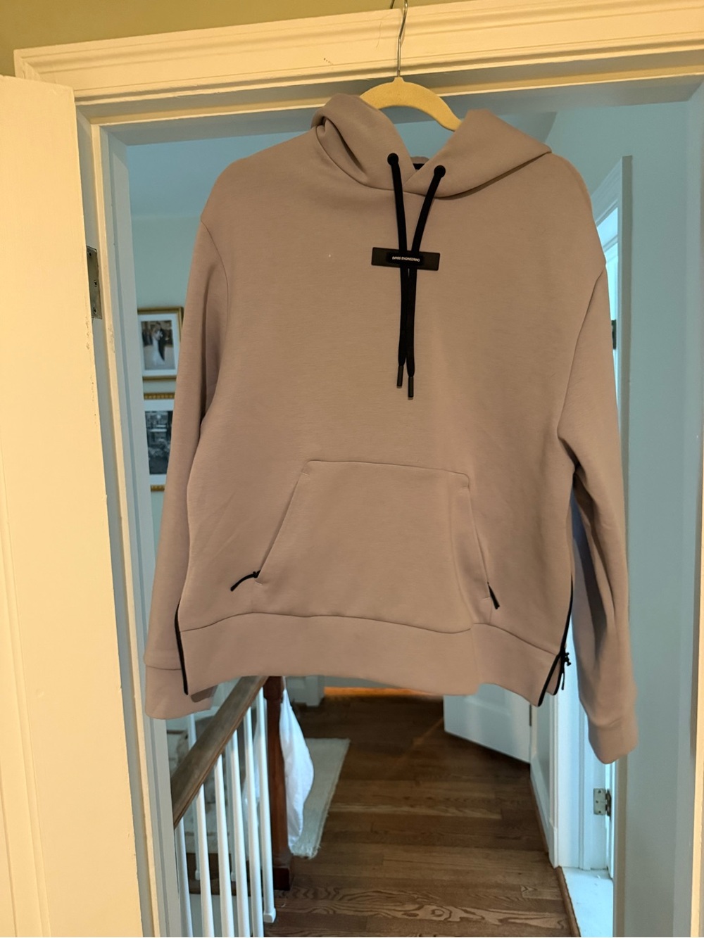 ON Running Women’s Focus Tech Hoodie size medium